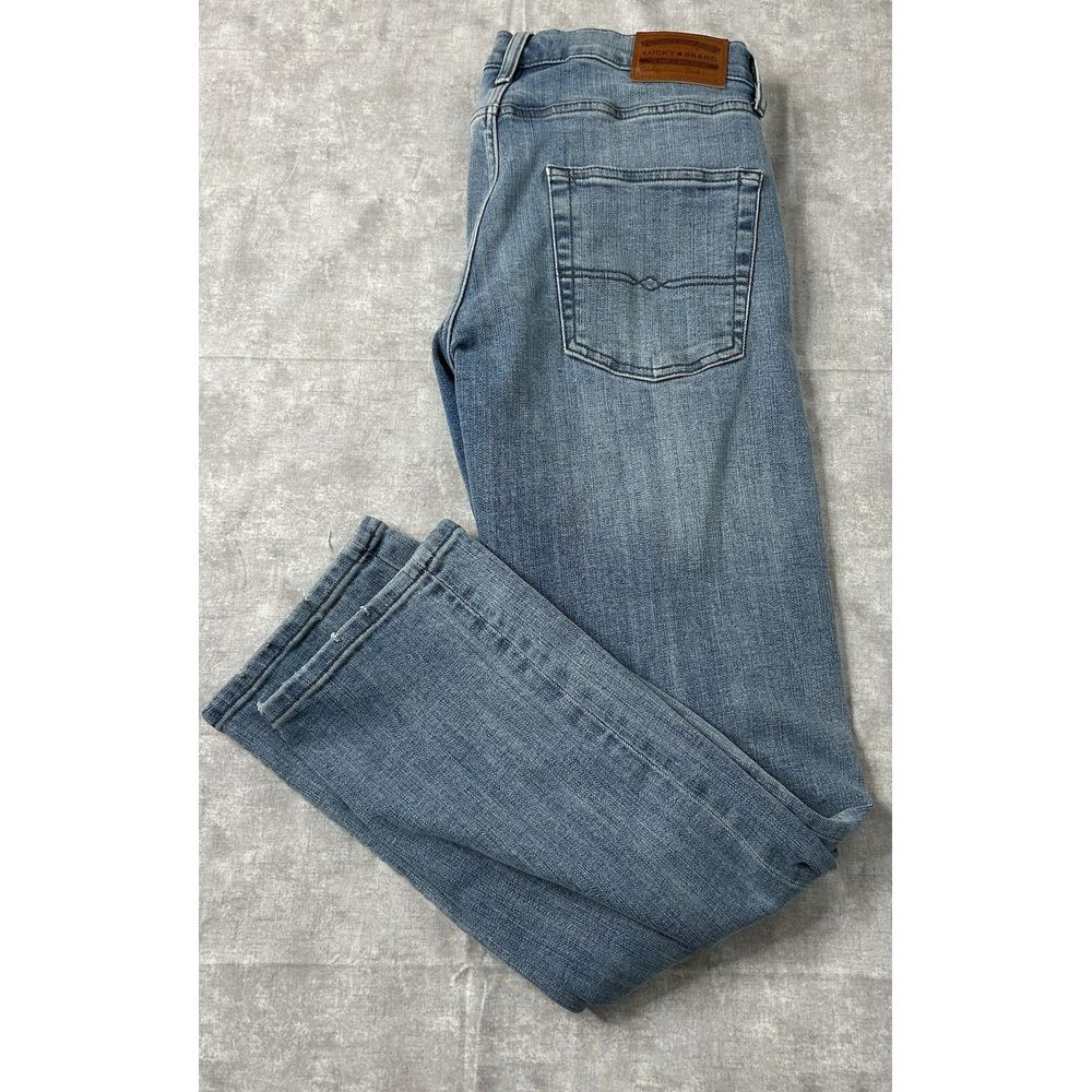 Lucky Brand 410 Mens 33x32 Blue Denim Jeans Light Wash Athletic Straight Leg